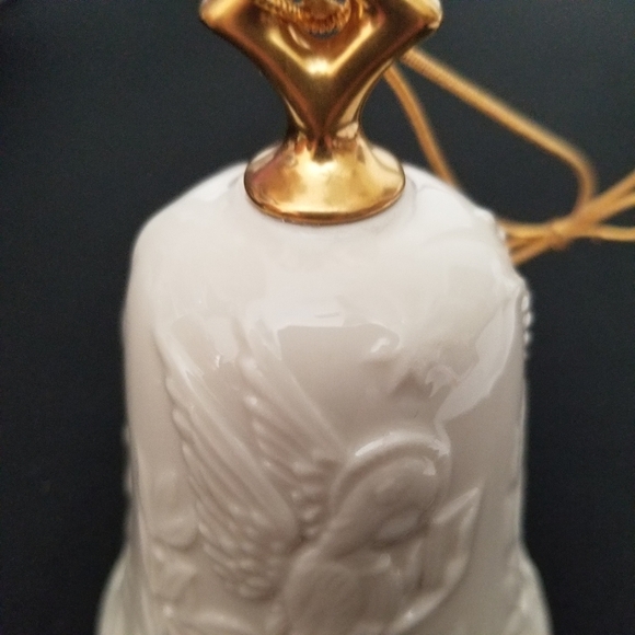 Vintage 1985 Lenox Christmas Bell Angel Ornament 24kt Gold Trim Orginal Box - Picture 7 of 11